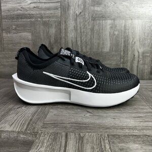 Nike Interact Run Women's size 10 Black White Running Shoes FD2292-003